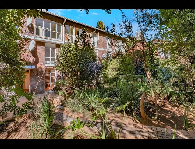 3 BEDROOM APARTMENT FOR SALE IN SANDOWN